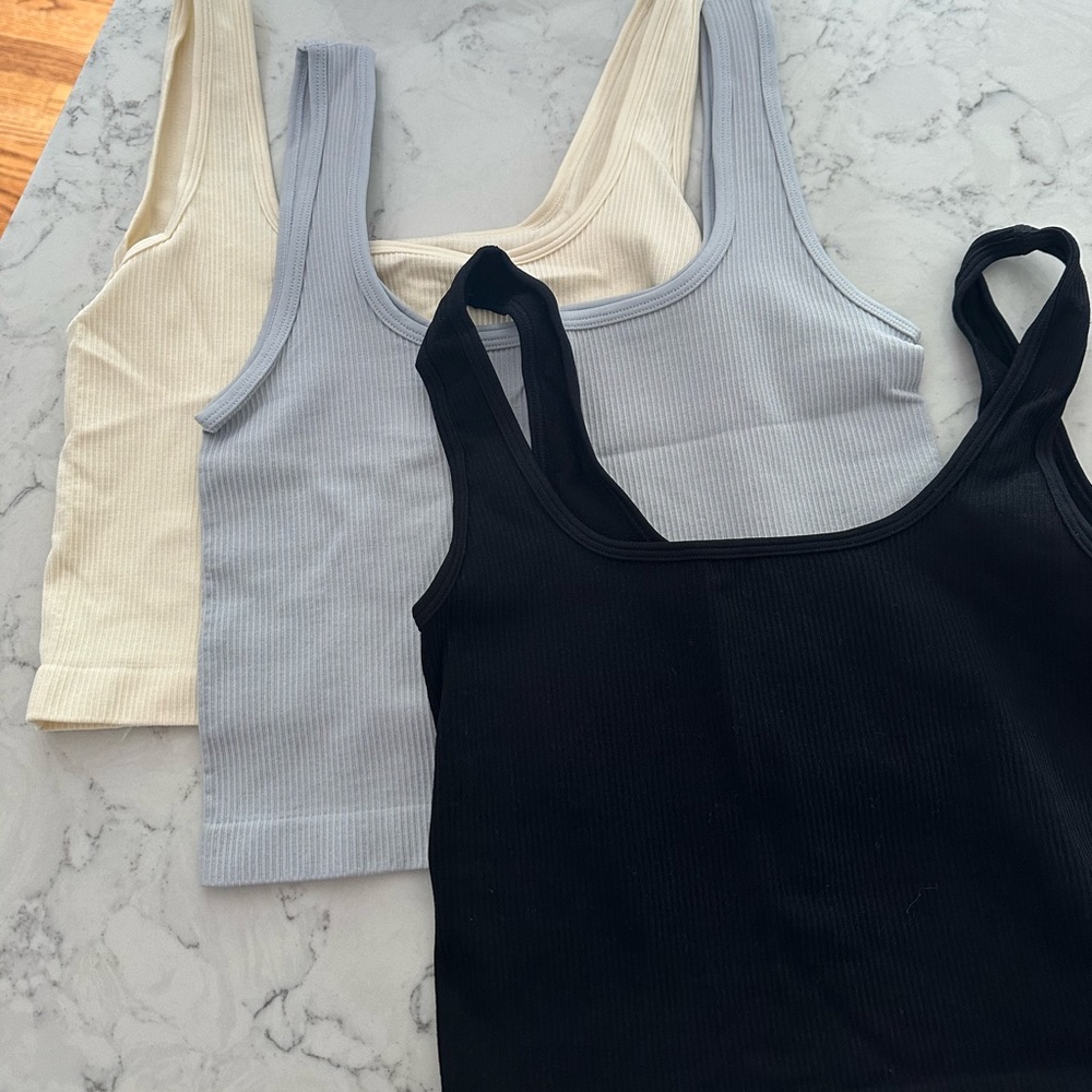 Set of three amazon tanks